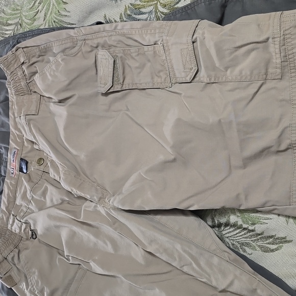 (2) 5.11 men's 42×34 - see description *** - Picture 2 of 11